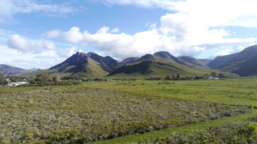 3 Bedroom Property for Sale in Heuningkloof Western Cape